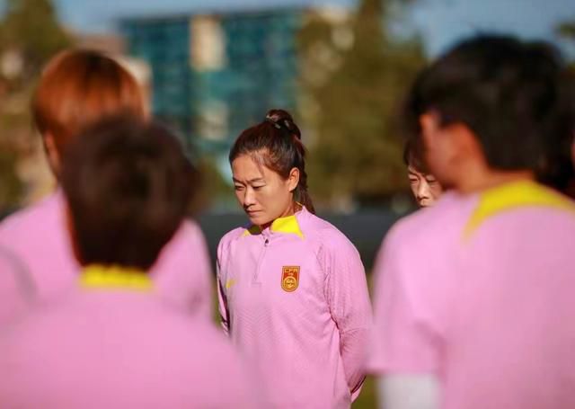 光溜溜图片视频素材美女